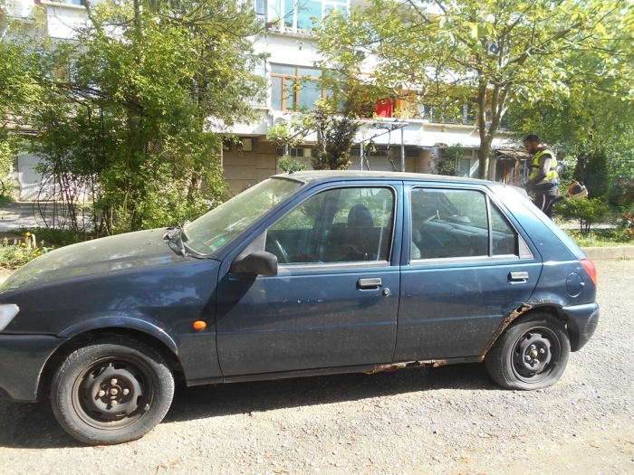 В Горна Оряховица започна акция по премахването на изоставени автомобили