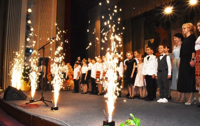 ОУ „Св. св. Кирил и Методий“ - Горна Оряховица събра няколко поколения за своята 60-та годишнина