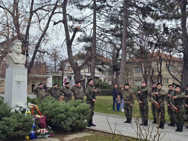 С тържествен ритуал и вой на сирени в Горна Оряховица ще бъде почетена паметта на Ботев