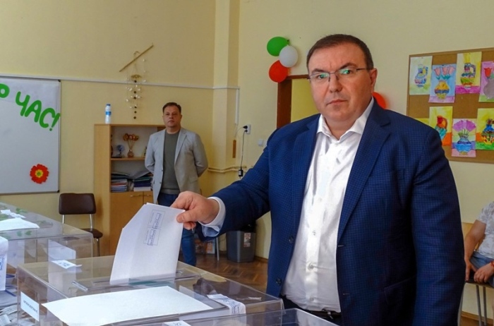 Проф. д-р Костадин Ангелов: Гласувах за стабилност, развитие и всяко българско семейство спокойно да планира живота си