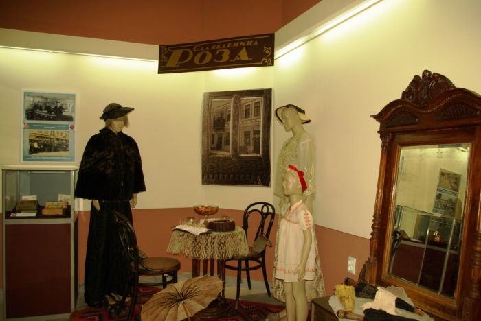 Пътуващата горнооряховска изложба „Захар, кафе & сие” гостува на Исторически музей - Стрелча