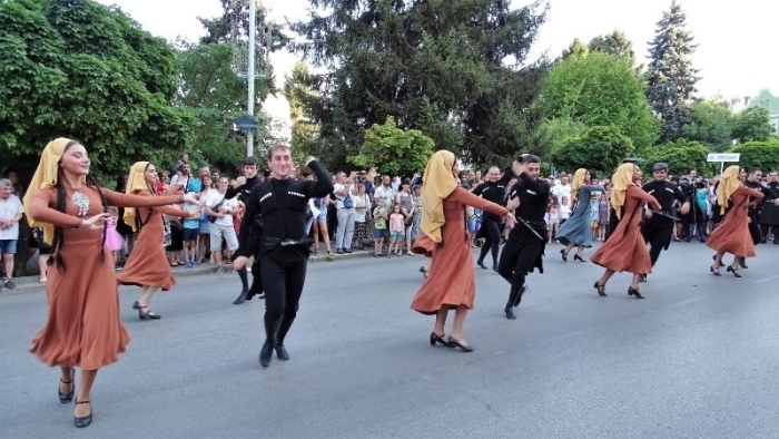 Във Велико Търново започва Международният фолклорен фестивал, дефилето налага временна организация на движението тази вечер