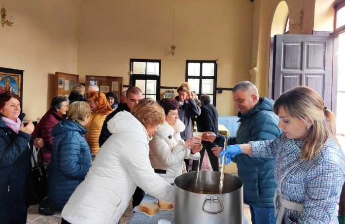 В Елена раздадоха рибен курбан за Никулден