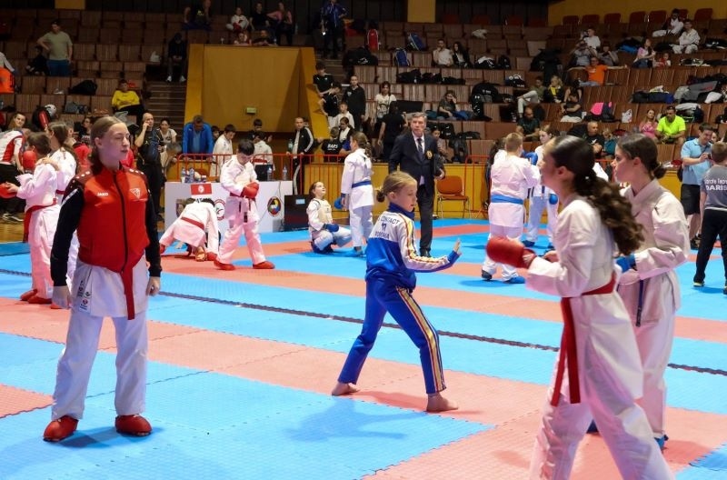 950 състезатели от 7 държави мерят сили в турнира „Bulgarian Karate Open 2025“ във Велико Търново